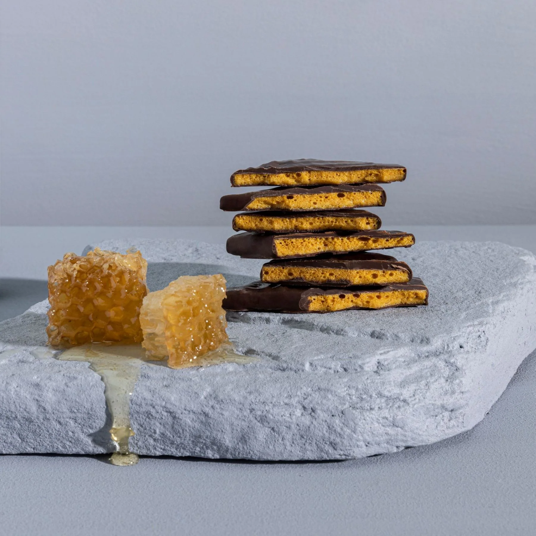 Tasmanian Leatherwood Honeycomb | Dark Chocolate - Image 3